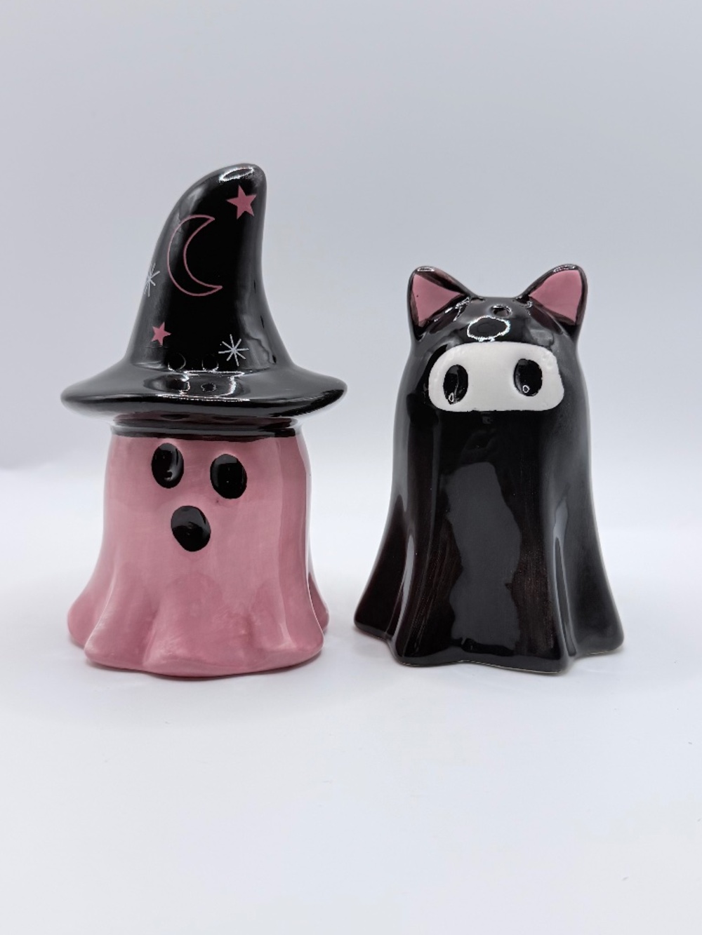 Spooky Ghost & Cat Ceramic Salt and Pepper Shakers Set Halloween Witch Kitchen